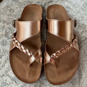 💕 White Mountain 💕 Rose Gold Leather Toe-Post Slide Sandals
